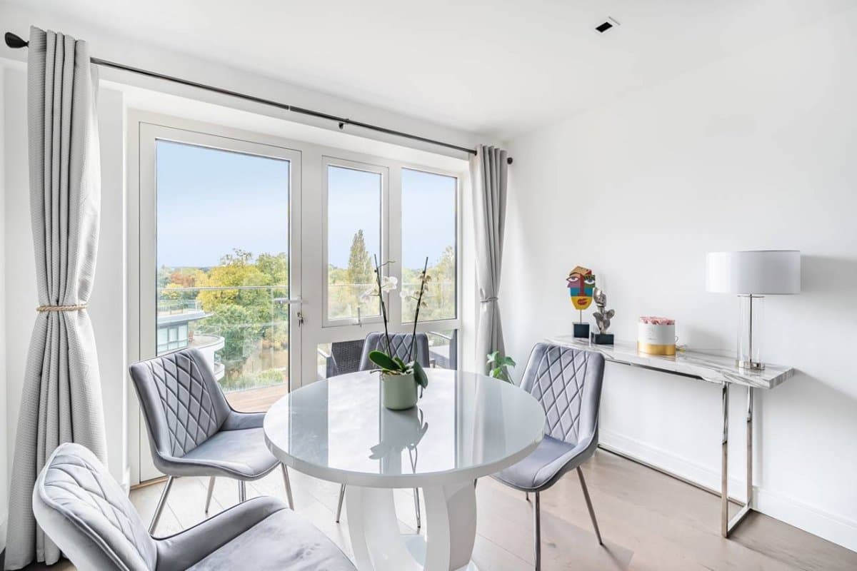 Quayside House, Kew Bridge Road, TW8 0HT