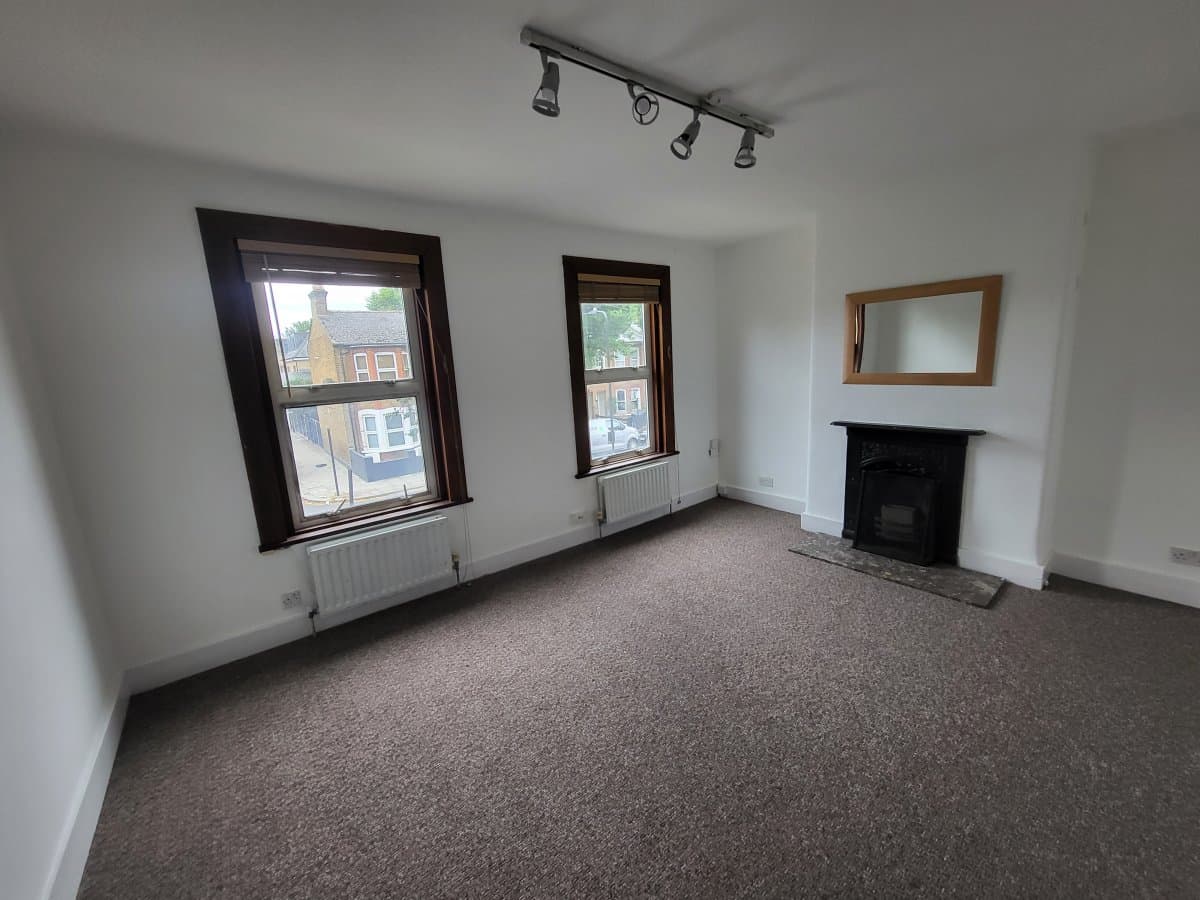 Shirley Gardens, Hanwell, W7 3PT