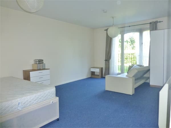 Burket Close, Norwood Green, Southall, Middlesex, UB2 5NU
