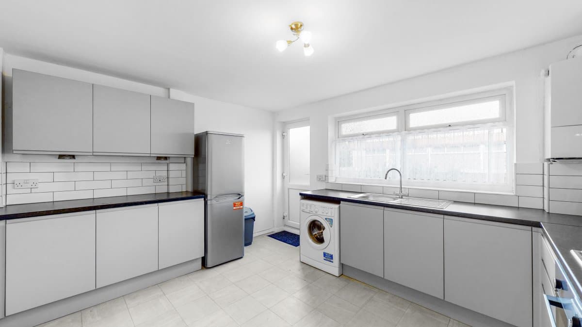 Byron Court, Boston Road, W7 2AY