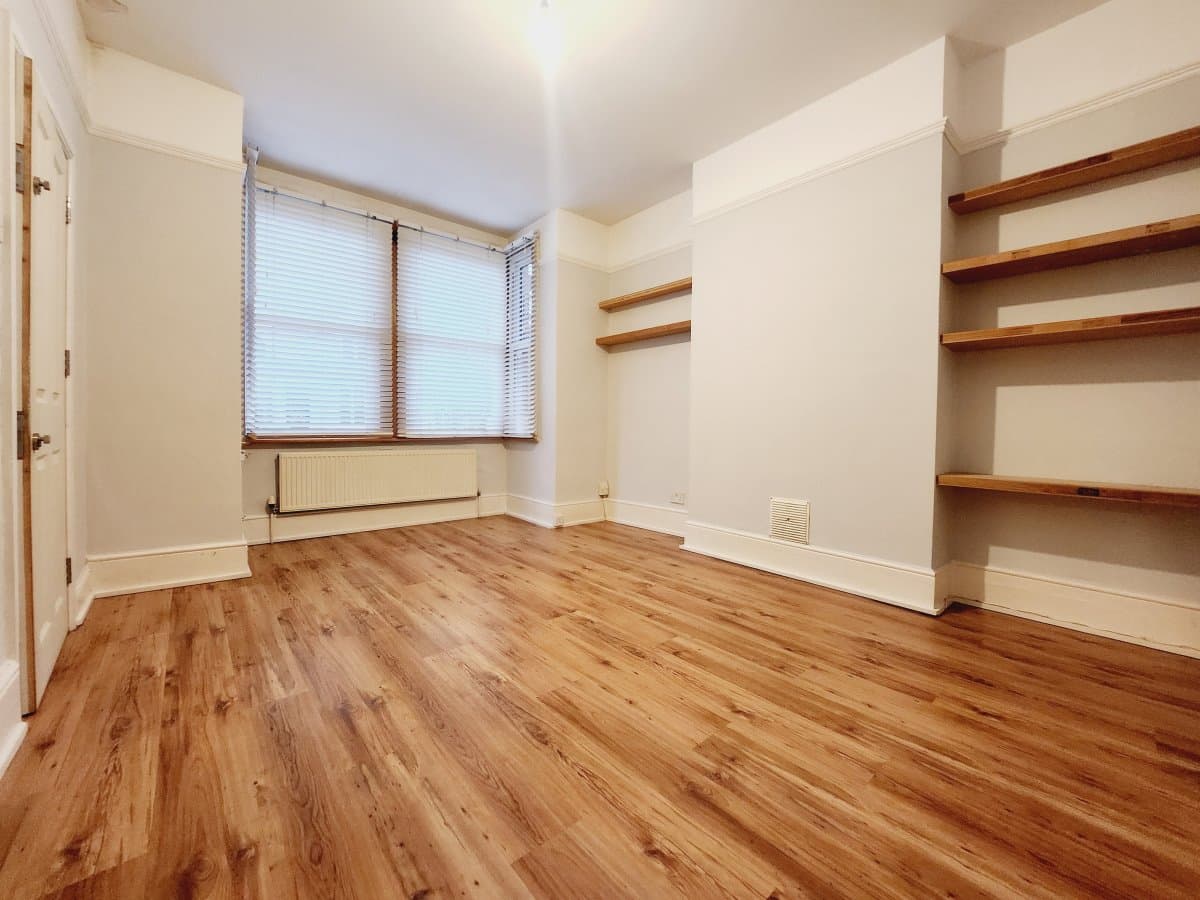 Laurel Gardens, Hanwell, W7 3JG