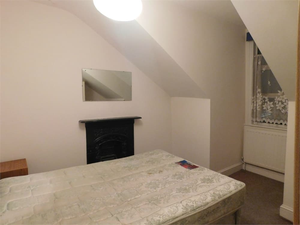 Castlehill Parade The Avenue, West Ealing, London, W13 8JP