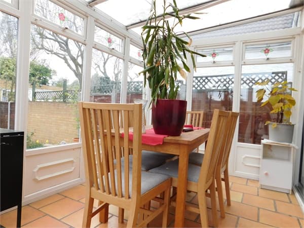 Ravenor Park Road, Greenford, Greenford, Greater London, UB6 9QY