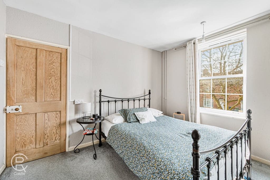 Greatdown Road , Hanwell, London, W7 1JR