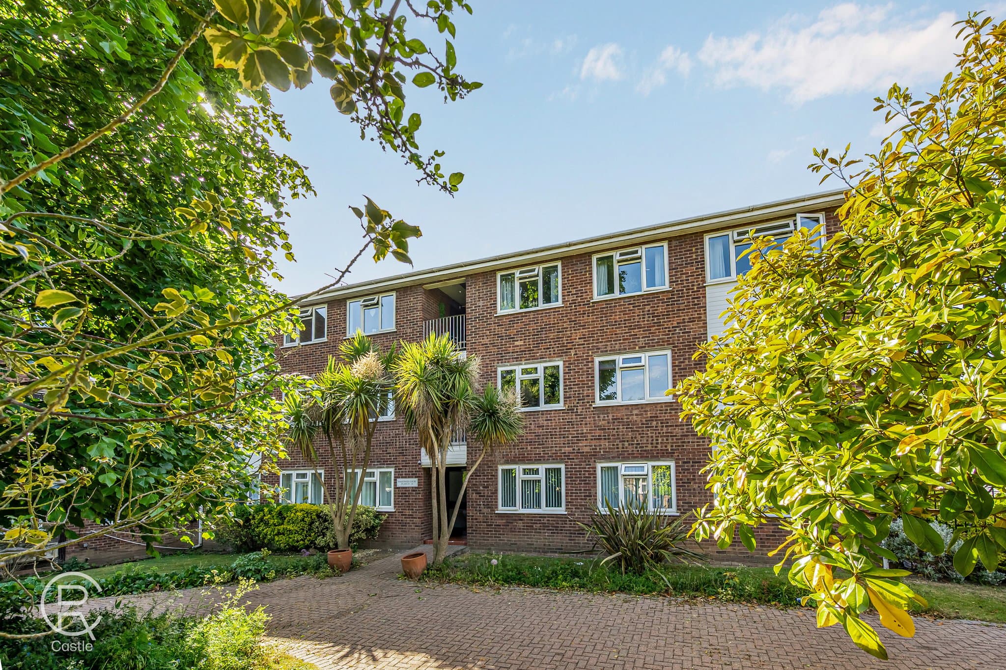 Manor Court Road, London, W7 3HD