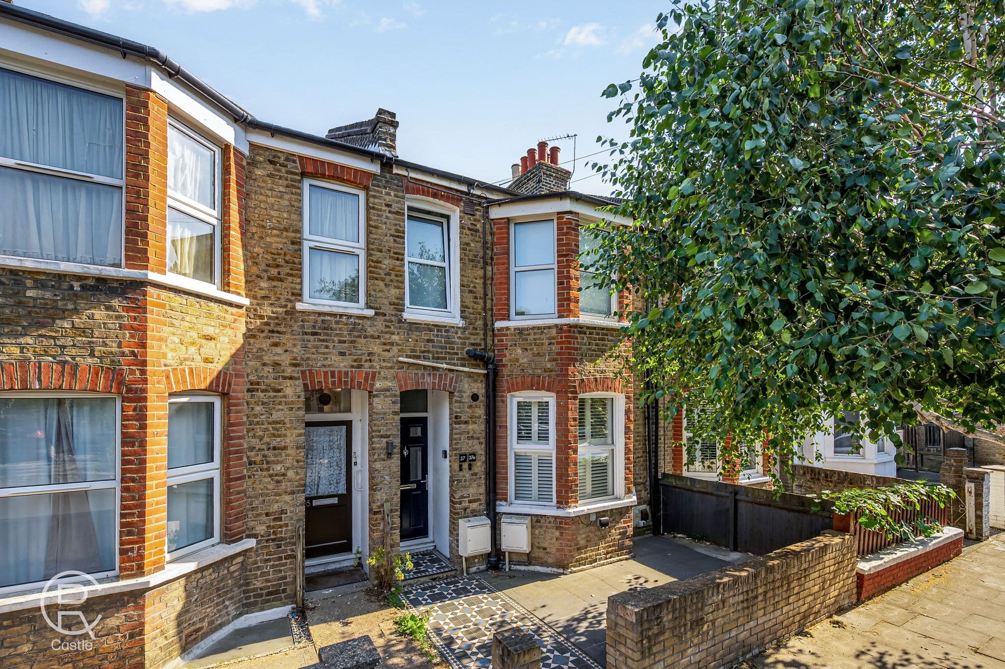 Shirley Gardens, London, W7 3PT
