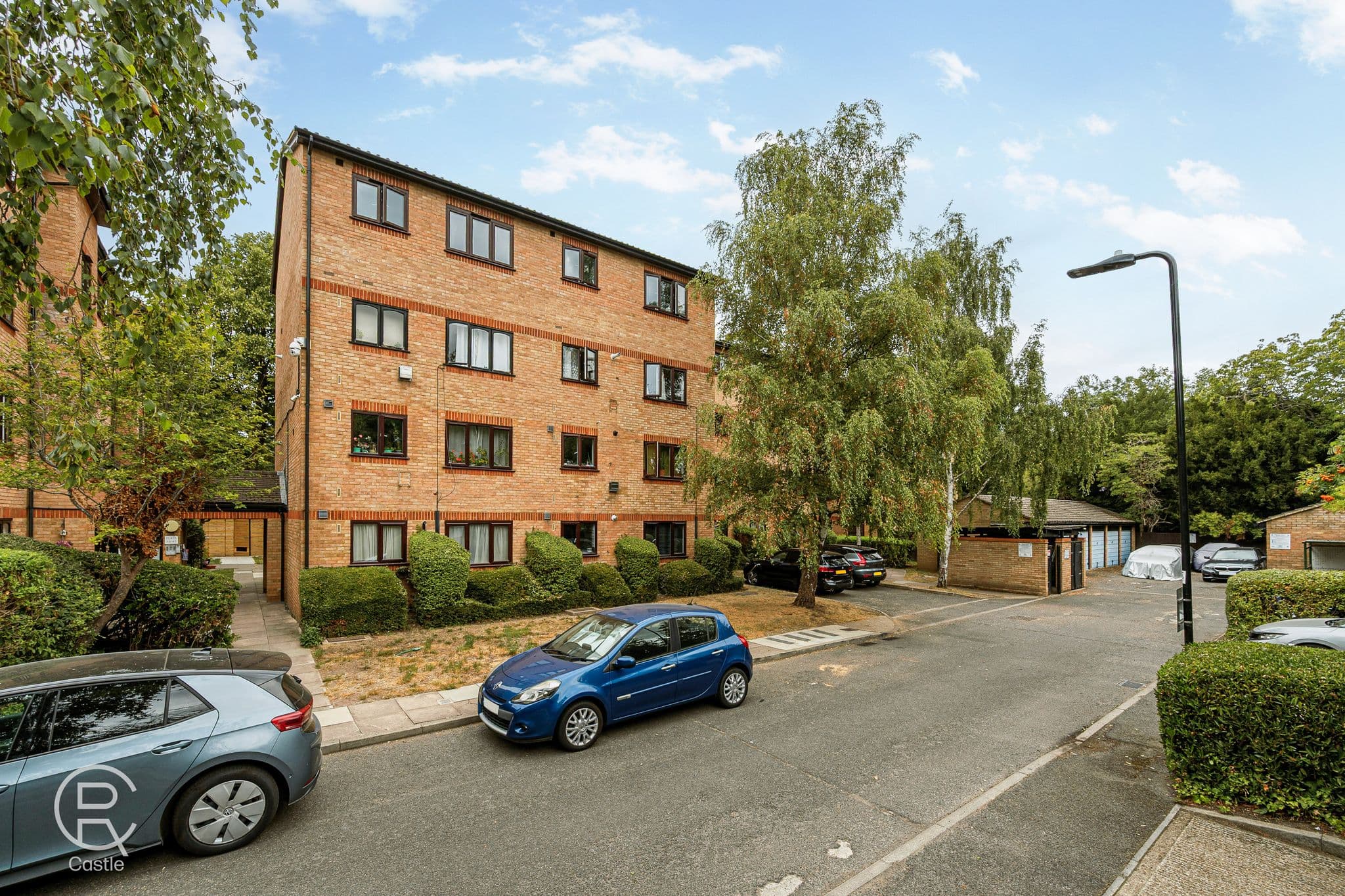 Azalea Close, London, W7 3QA