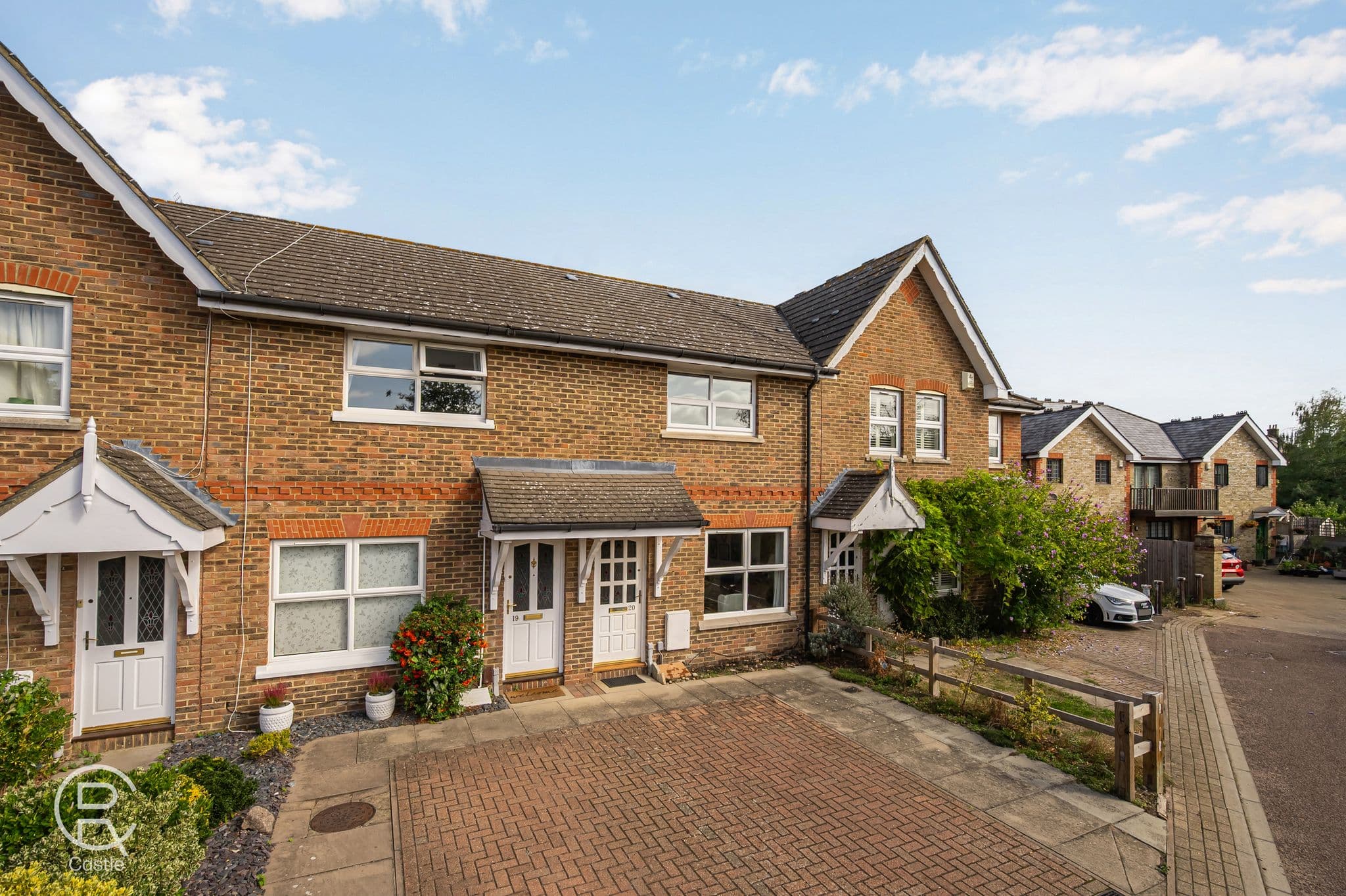 Billets Hart Close, London, W7 2PY