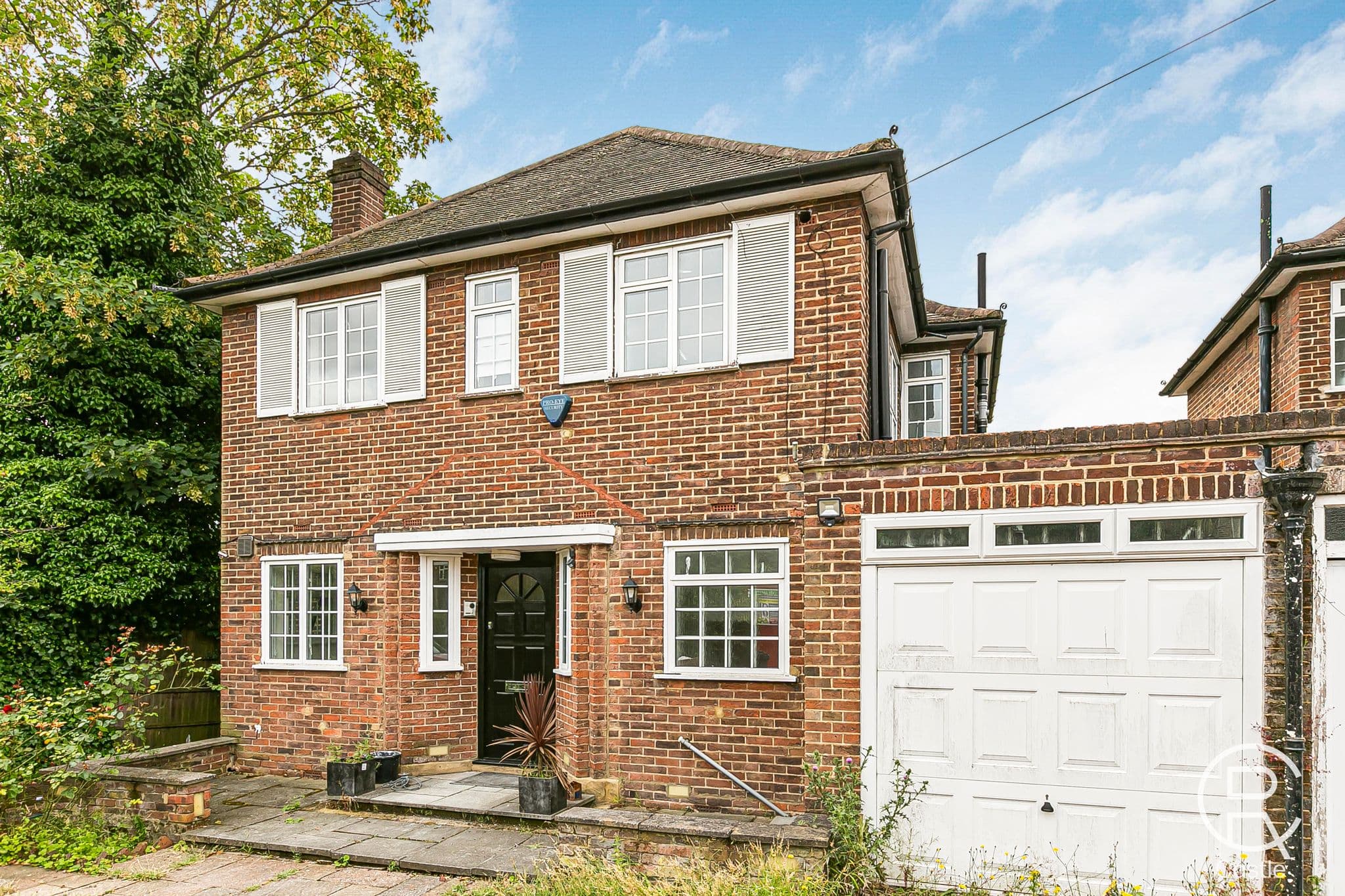 Heath Close, London, W5 3EG